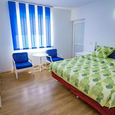 Old School Homestay Vama Veche