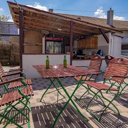 Old School Vama Veche